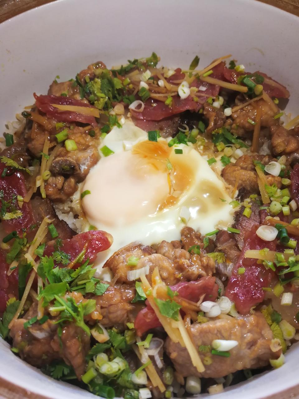 粤式排骨腊肉褒仔饭