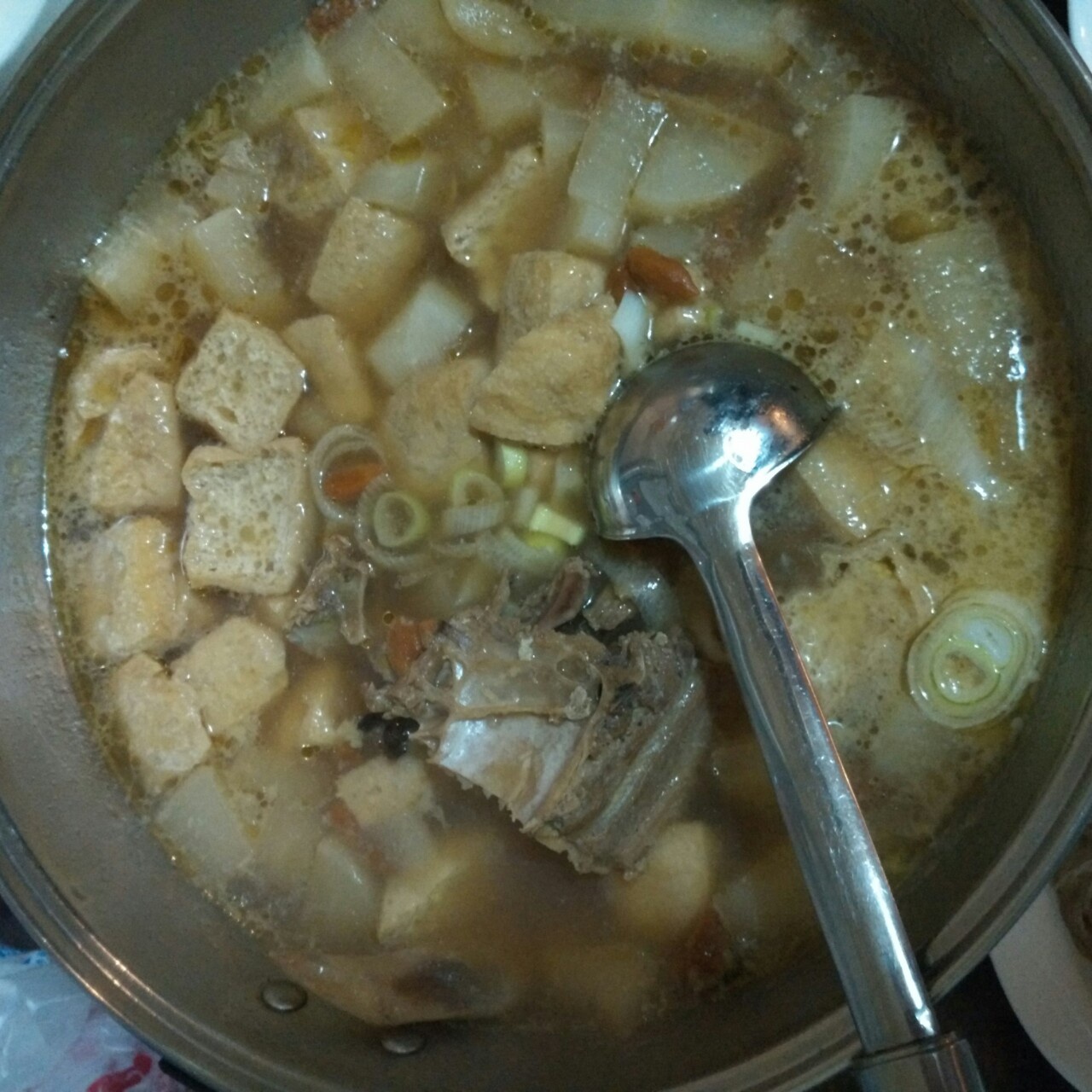 萝卜鸭腿汤