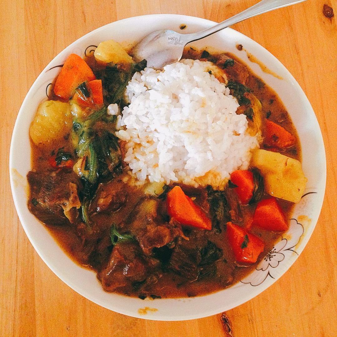牛腩咖喱饭