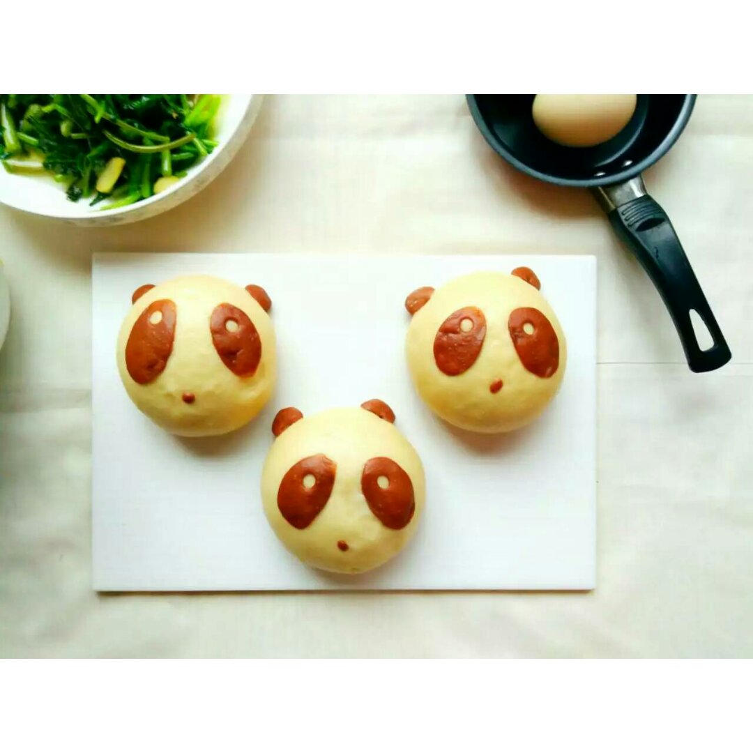 萌种之～熊猫豆沙包