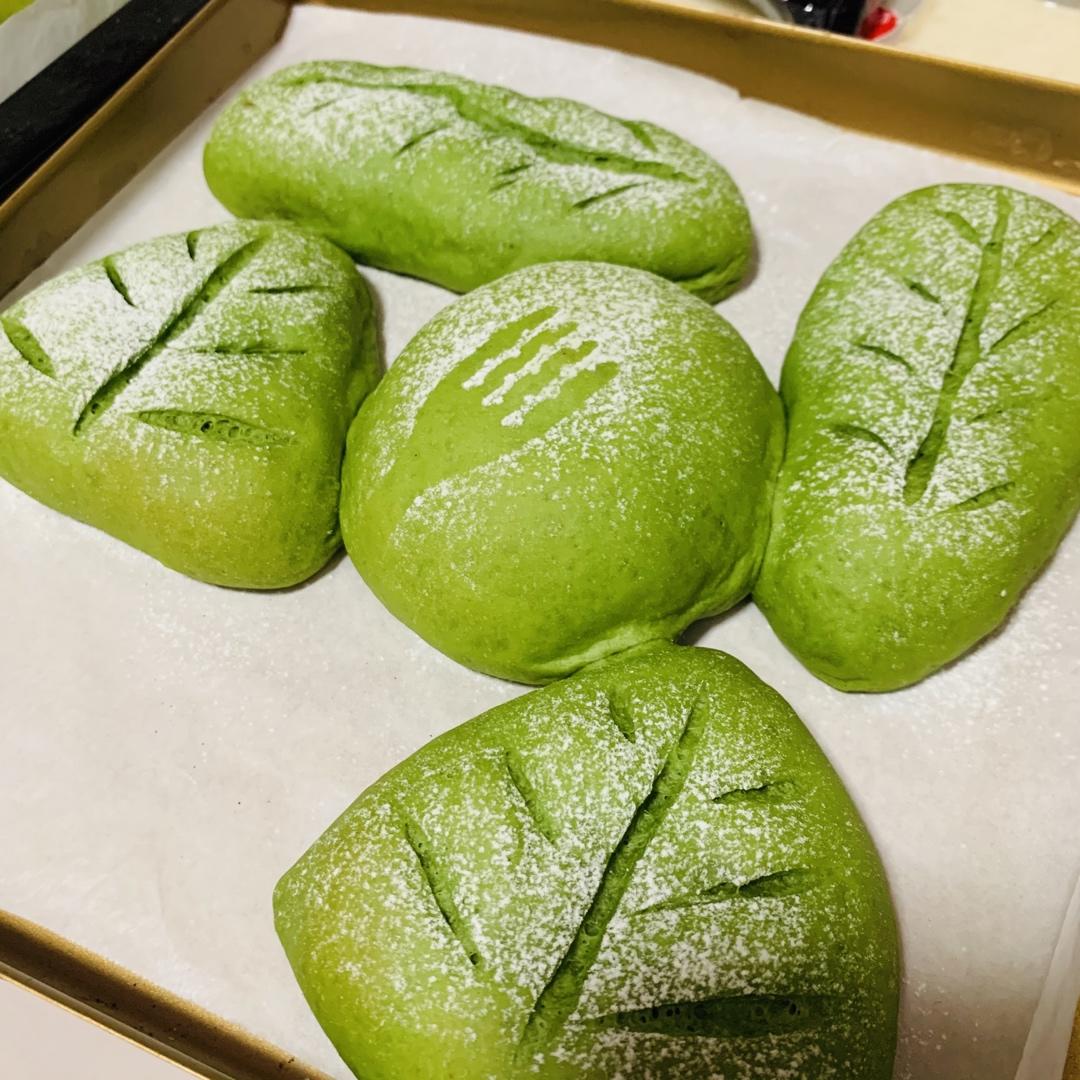 抹茶豆沙奶酪软欧包
