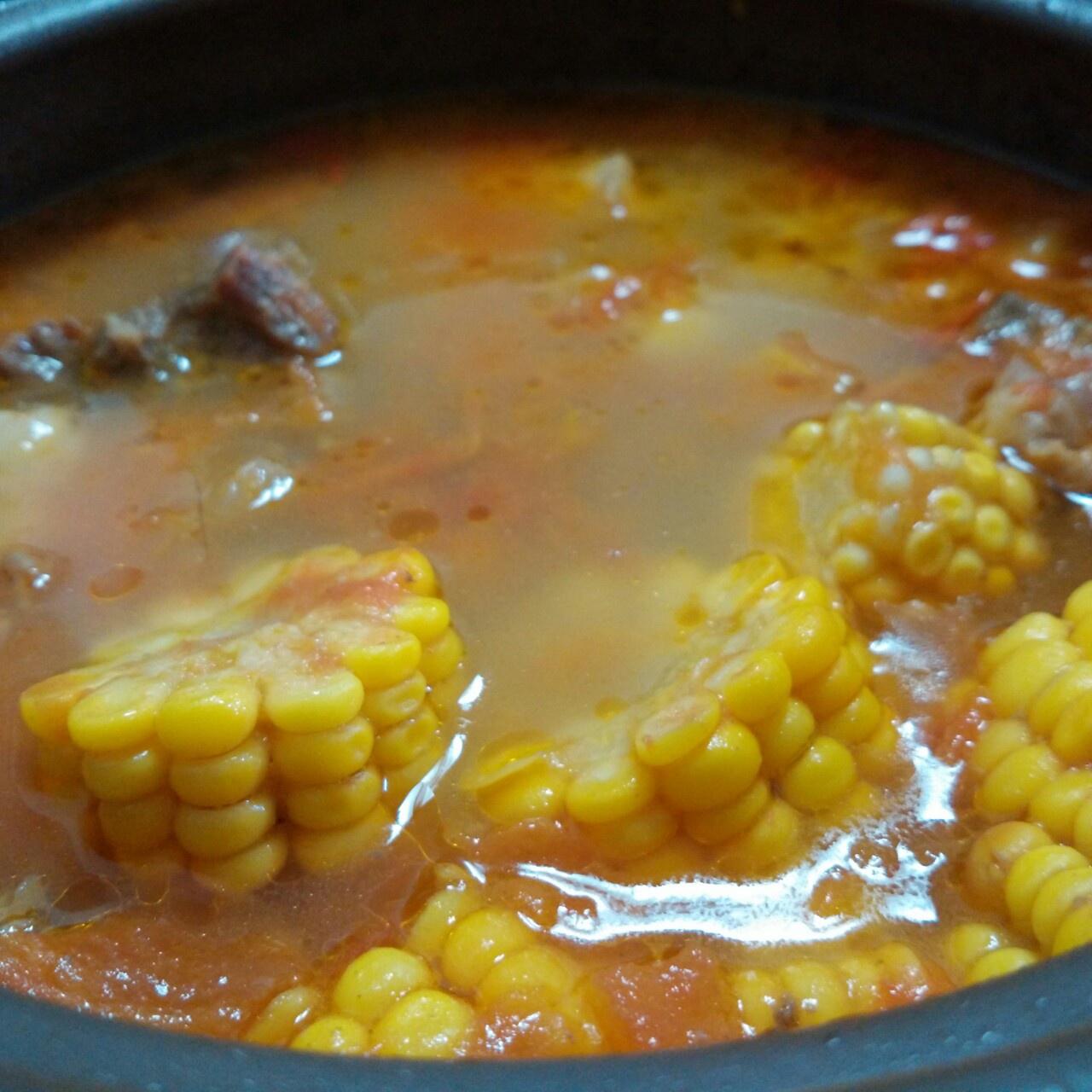 番茄土豆玉米排骨汤