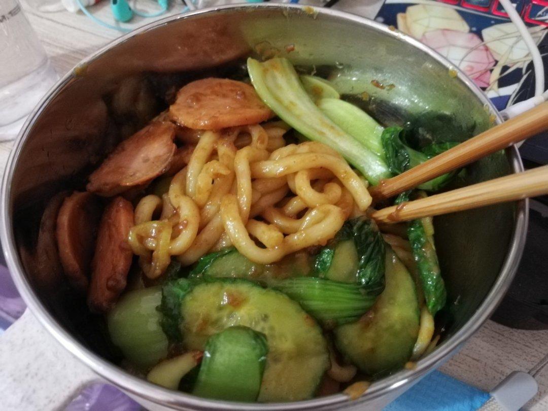 咖喱炒乌冬