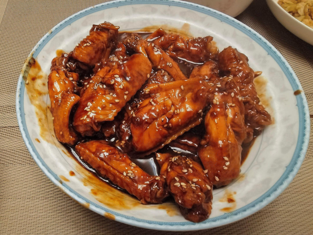 妈妈家的味道，吃了停不下来的红烧鸡翅