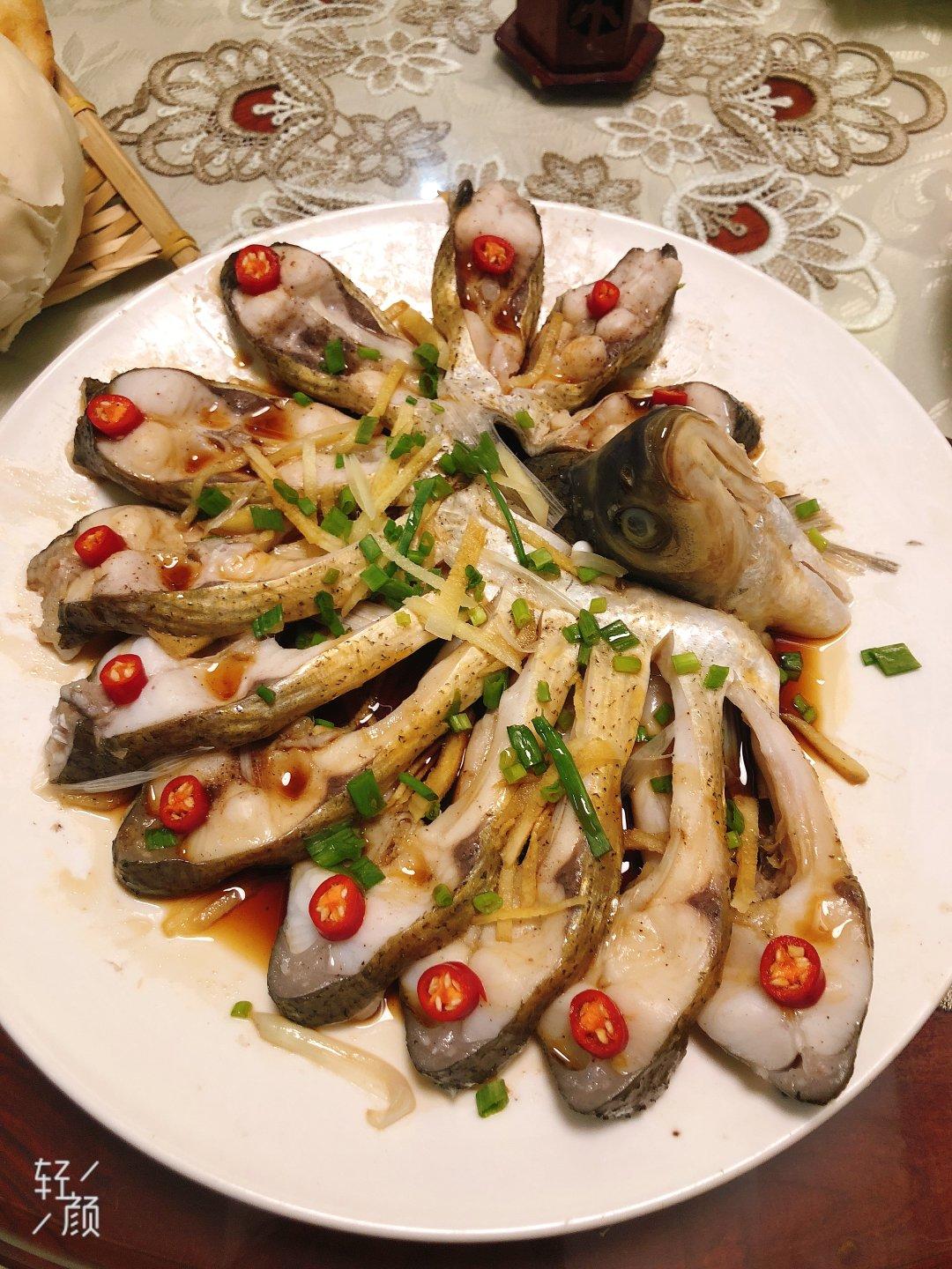 孔雀开屏清蒸鱼