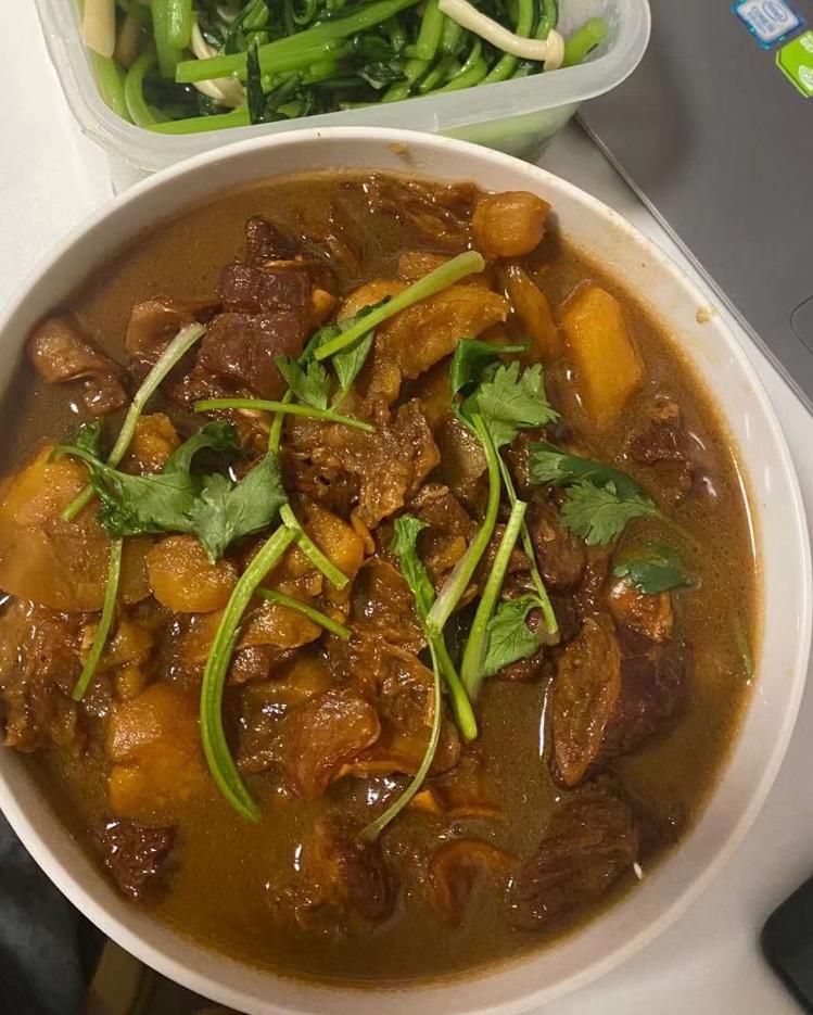 番茄土豆炖牛腩