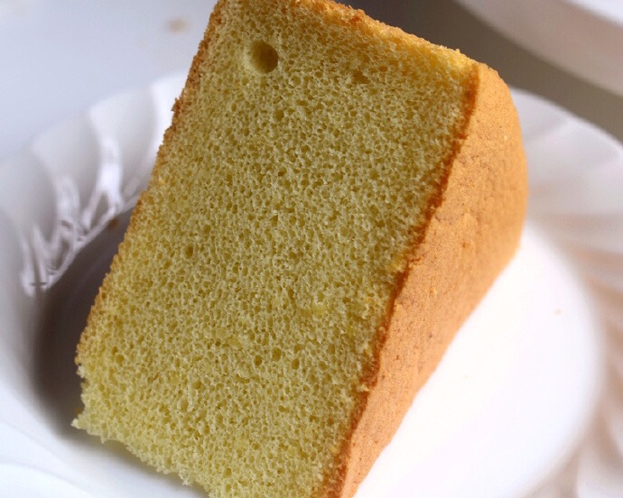 【戚风蛋糕（圆模）】基础蛋糕备修的做法 步骤29