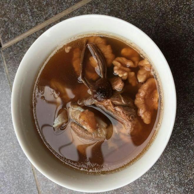 茶树菇大骨头汤的做法
