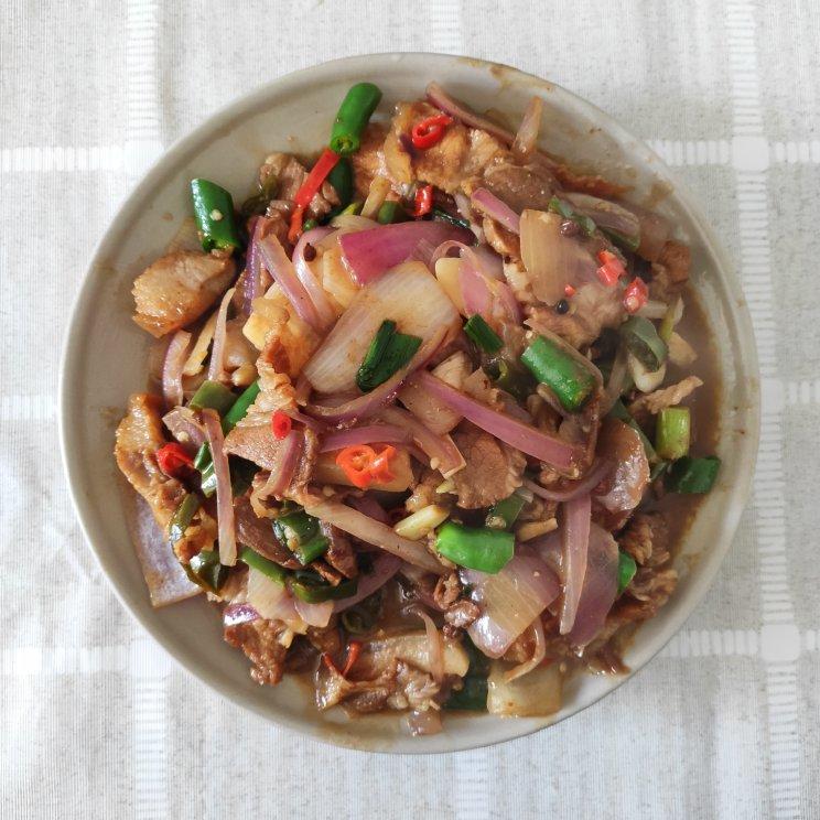 下饭菜：洋葱青椒炒肉片