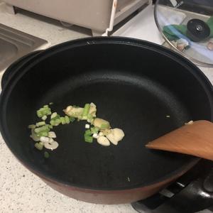 【懒人版】10分钟快手菜·香菇滑里脊的做法 步骤3
