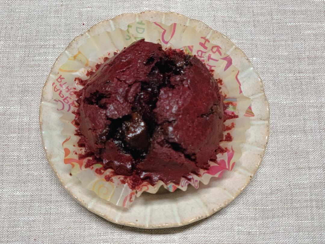 爆浆红丝绒纸杯蛋糕