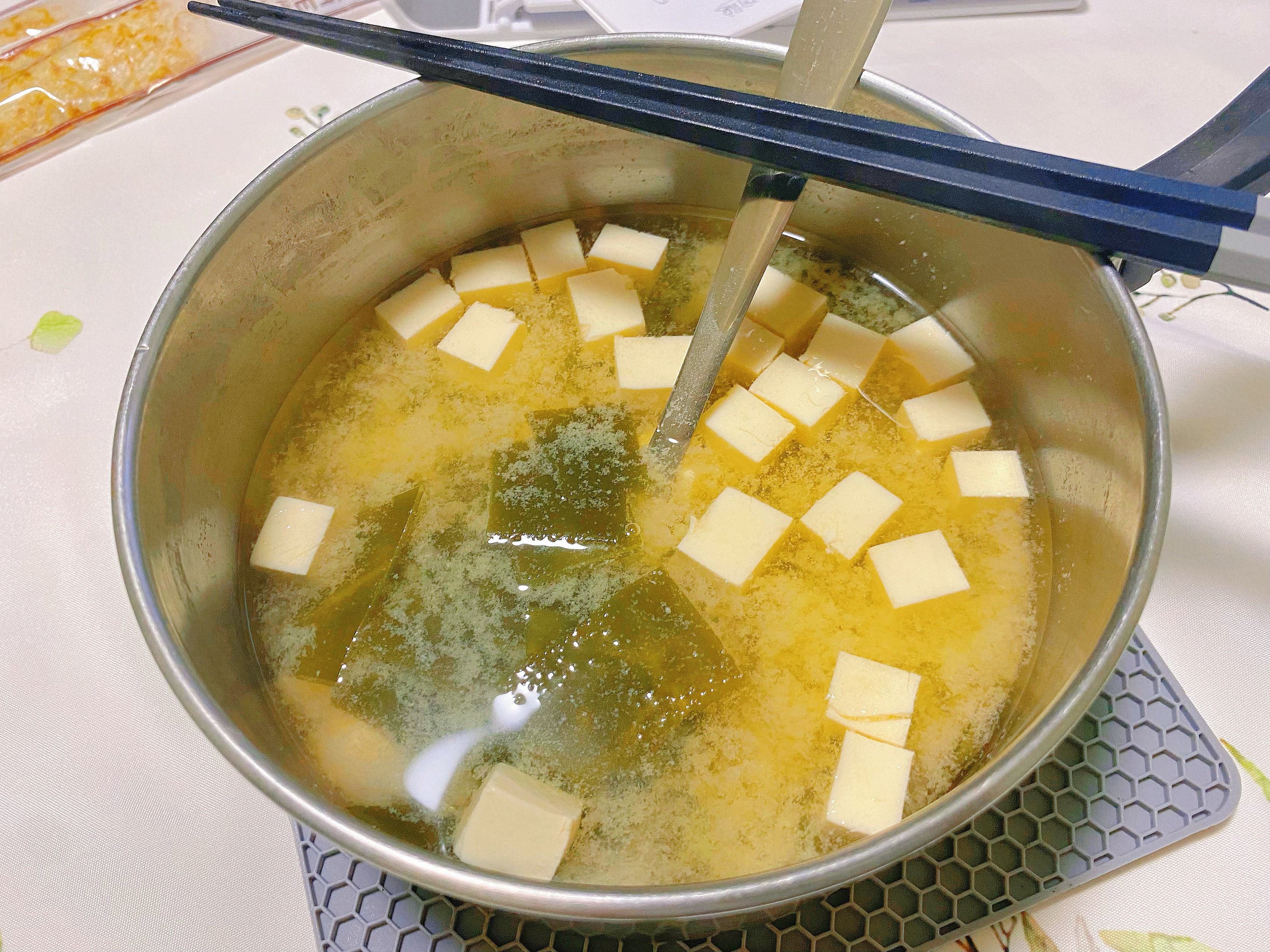 豆腐海带味噌汤