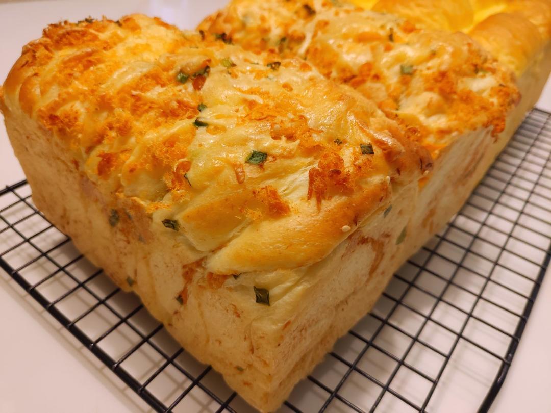 美味和颜值爆款：肉松芝士吐司