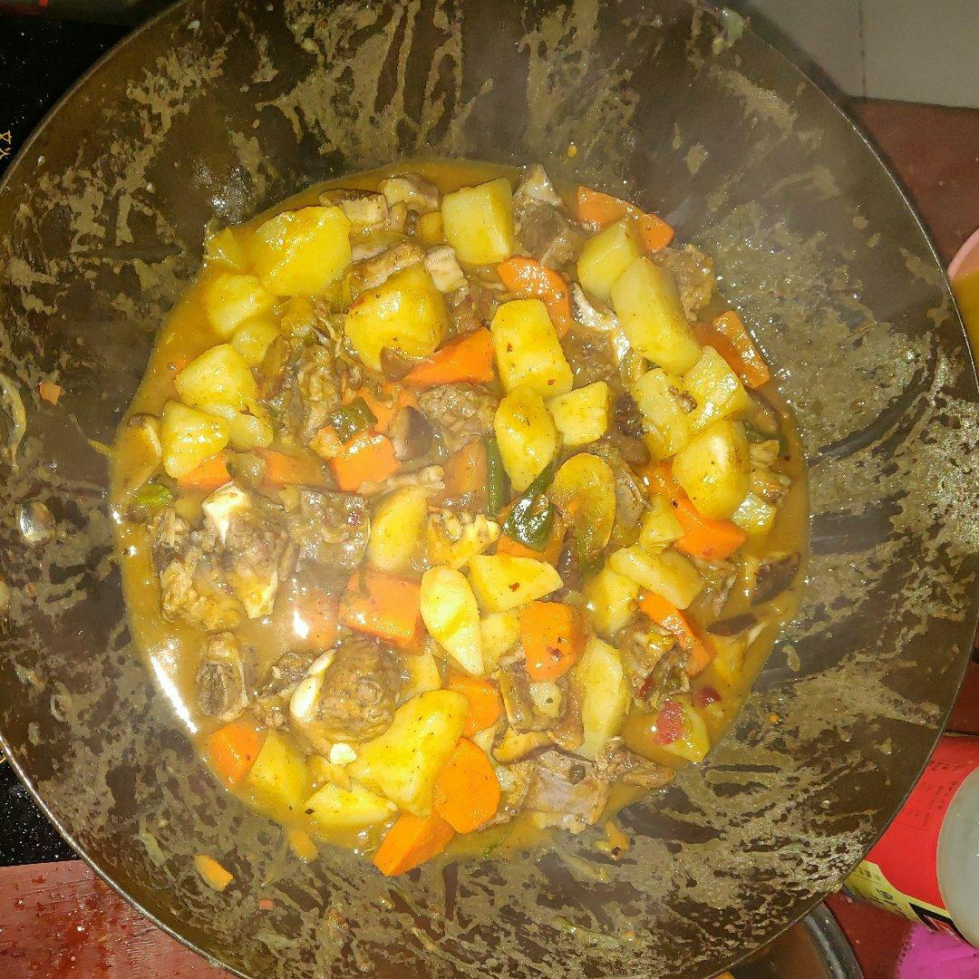土豆炖排骨