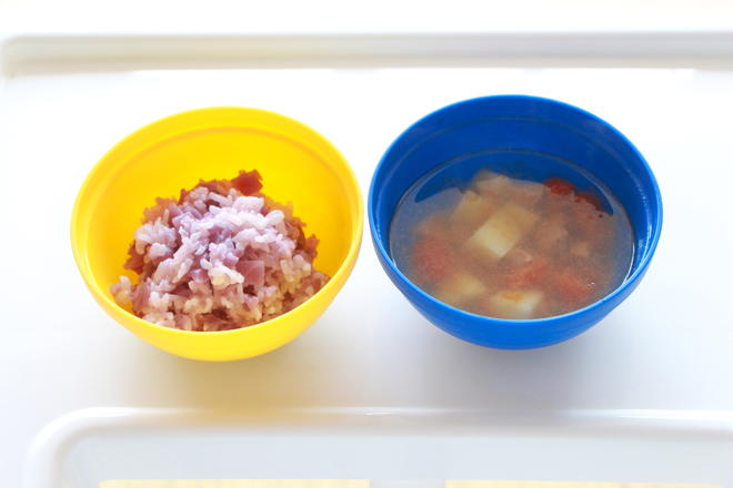 苏蒂宝宝餐：紫甘蓝焖饭+番茄土豆炖牛肉的做法
