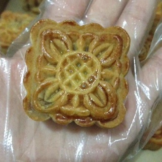广式月饼——蛋黄莲蓉月饼