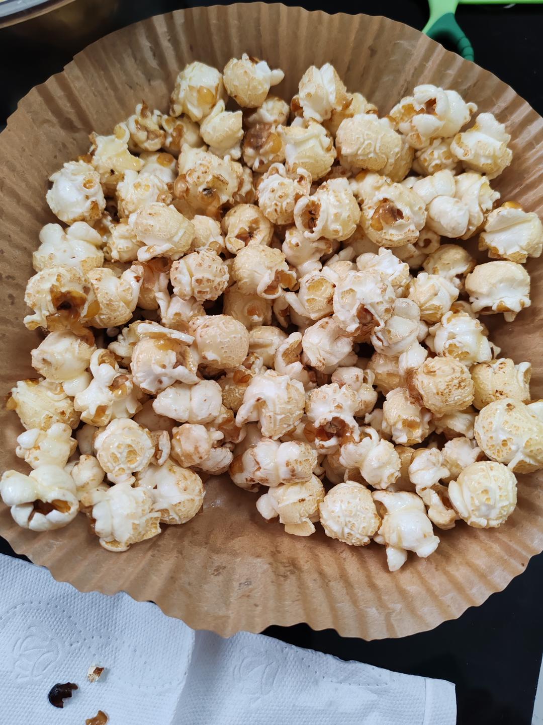 爆米花来了！！！超级简单易上手的焦糖/巧克力爆米花