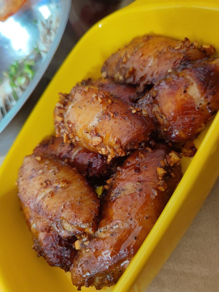 蒜香烤鸡翅｜又香又嫩