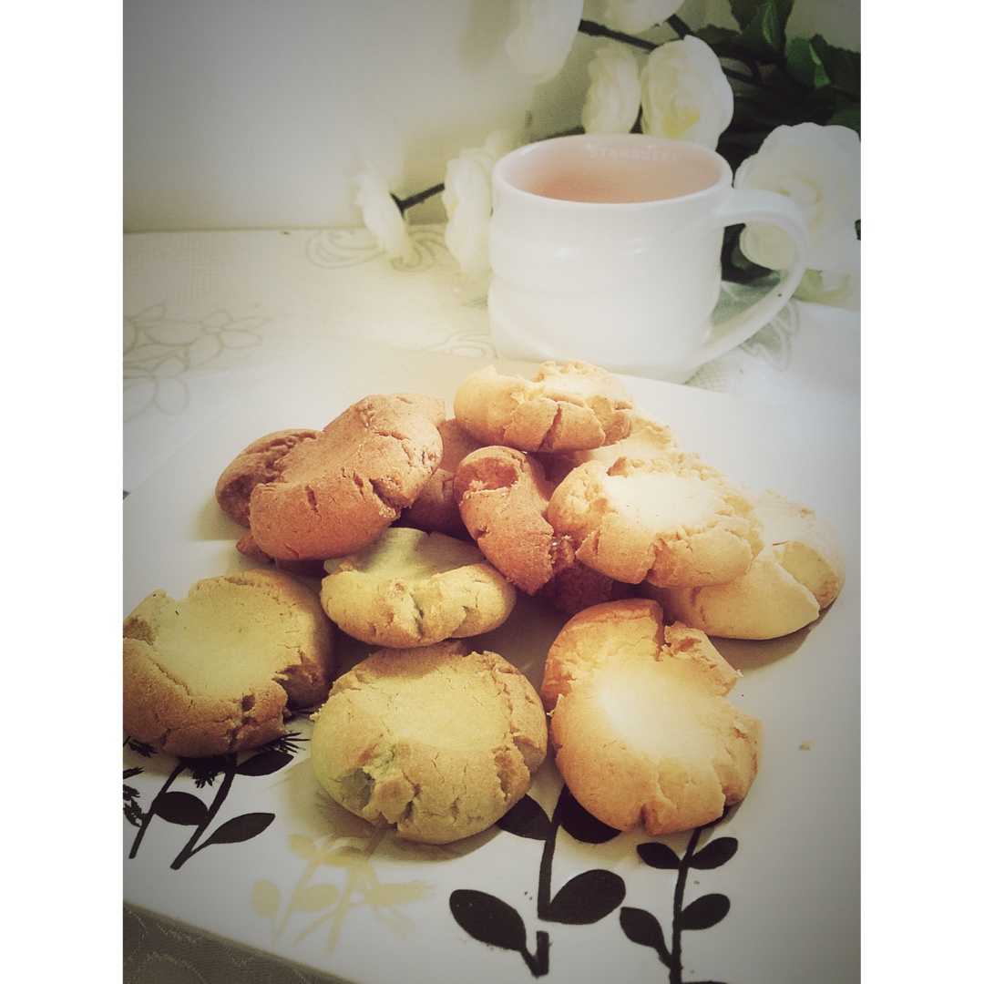 三种口味的玛格丽特饼干（原味、抹茶、可可）