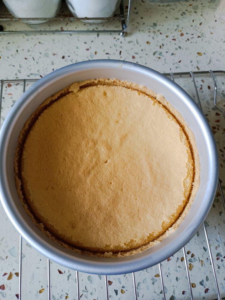 kecici做的10l小烤箱烤一切---不顶上管的6寸9寸戚风蛋糕生日蛋糕今天