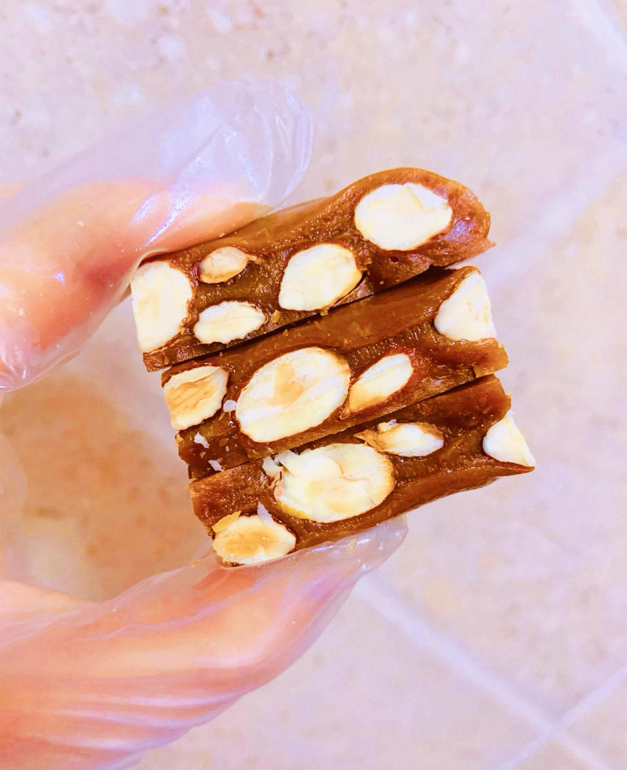 公主的美妈咪做的海盐杏仁太妃糖