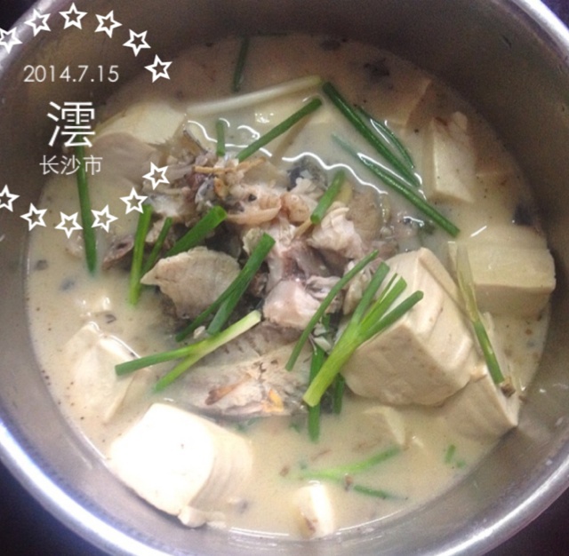 鲫鱼豆腐汤
