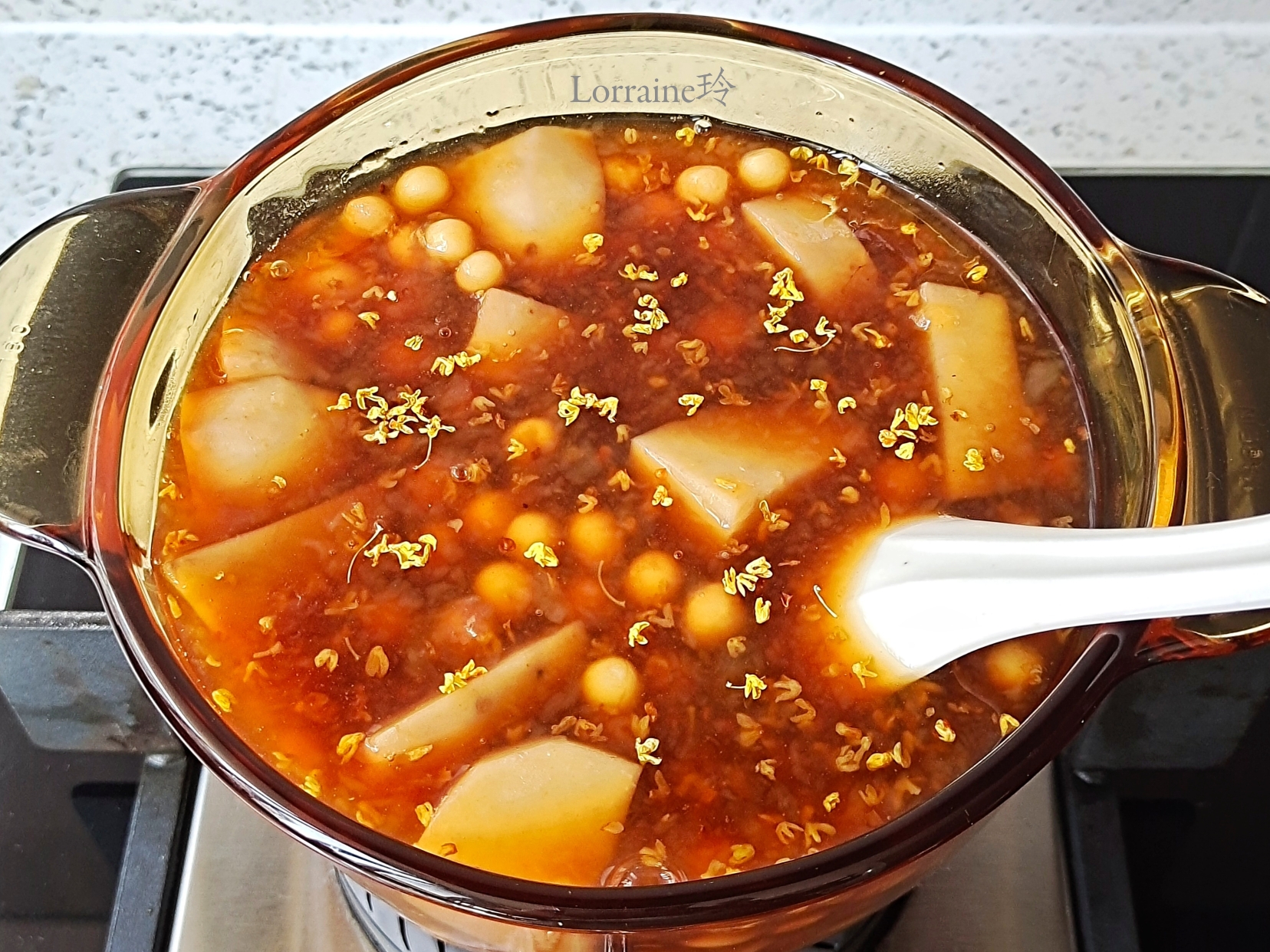 红糖芋艿桂花鸡头米的做法