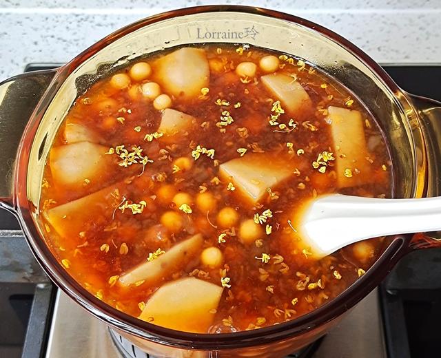 红糖芋艿桂花鸡头米的做法