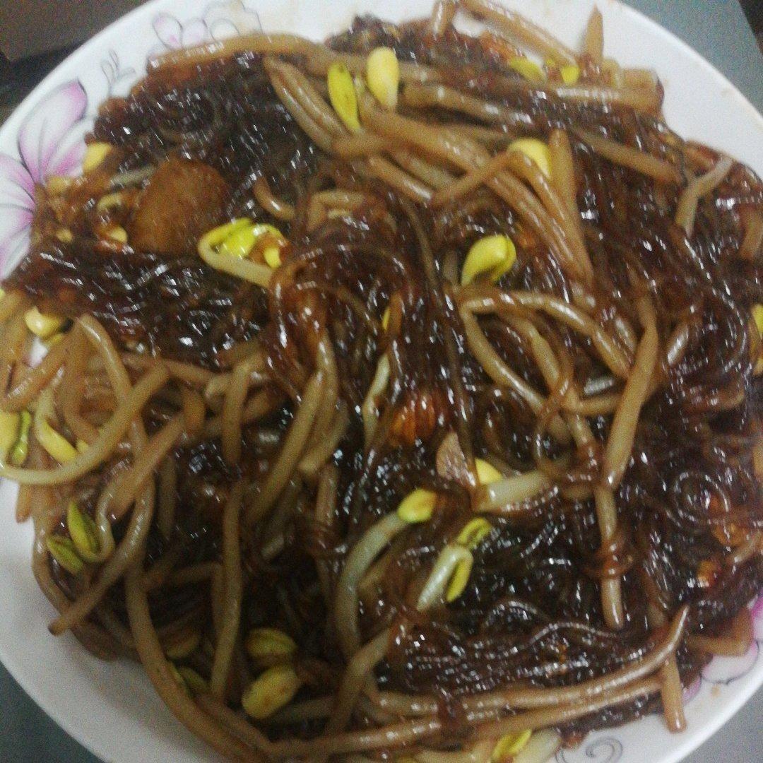 黄豆芽炒粉条