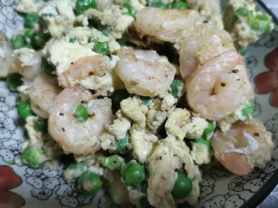 嫩滑鲜美的虾仁炒鸡蛋—简单、快手