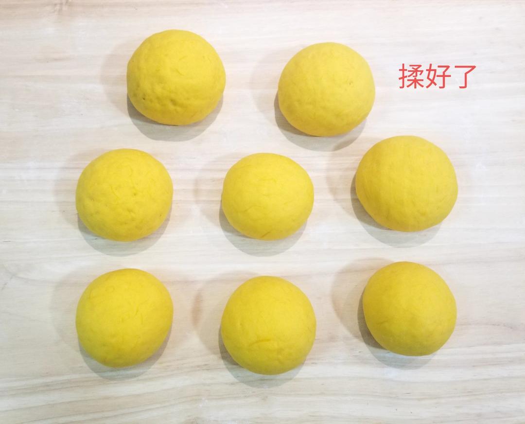 新手也可以--详解如何做出人见人爱、金黄的南瓜馒头