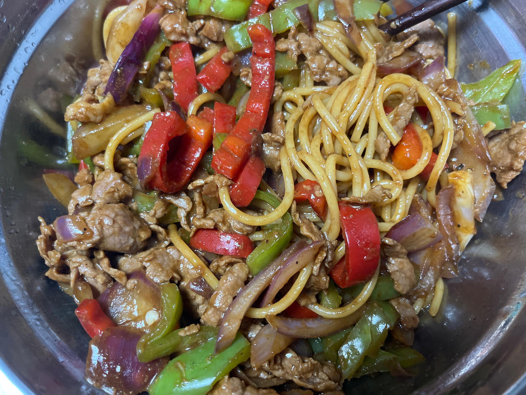 味道不输西餐厅的黑椒牛柳意面