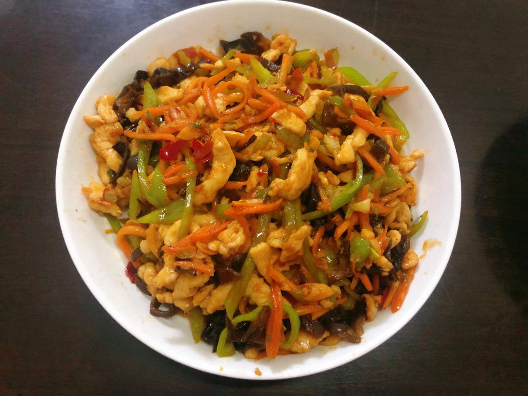 米饭🍚杀手鱼香鸡丝         （减脂期也可以吃）
