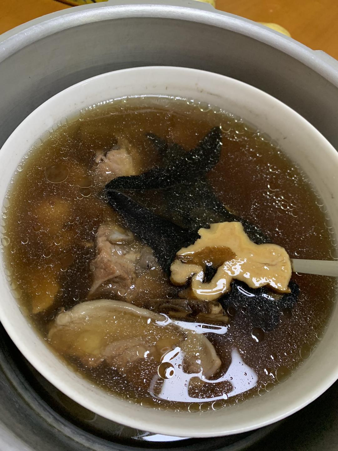 祛湿汤之灵芝骨头汤的做法