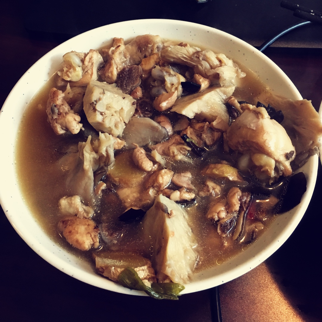 小鸡炖蘑菇