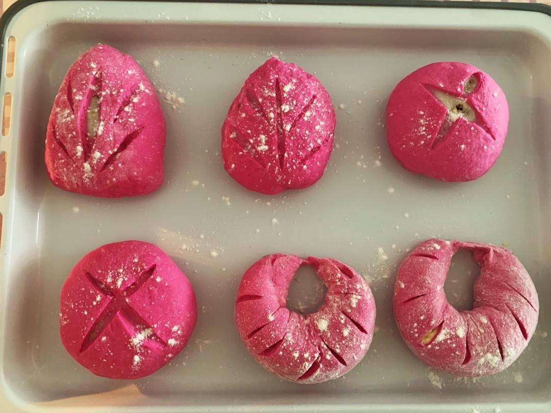 火龙果麻薯欧包