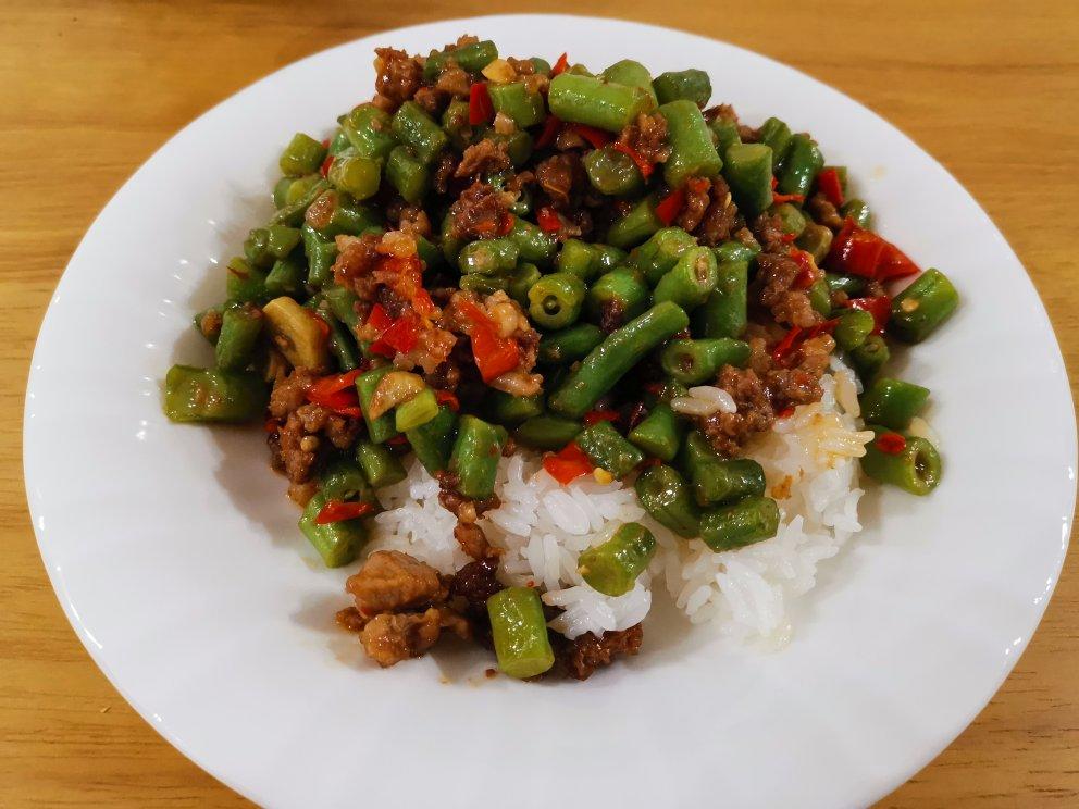 肉沫豆角下饭菜