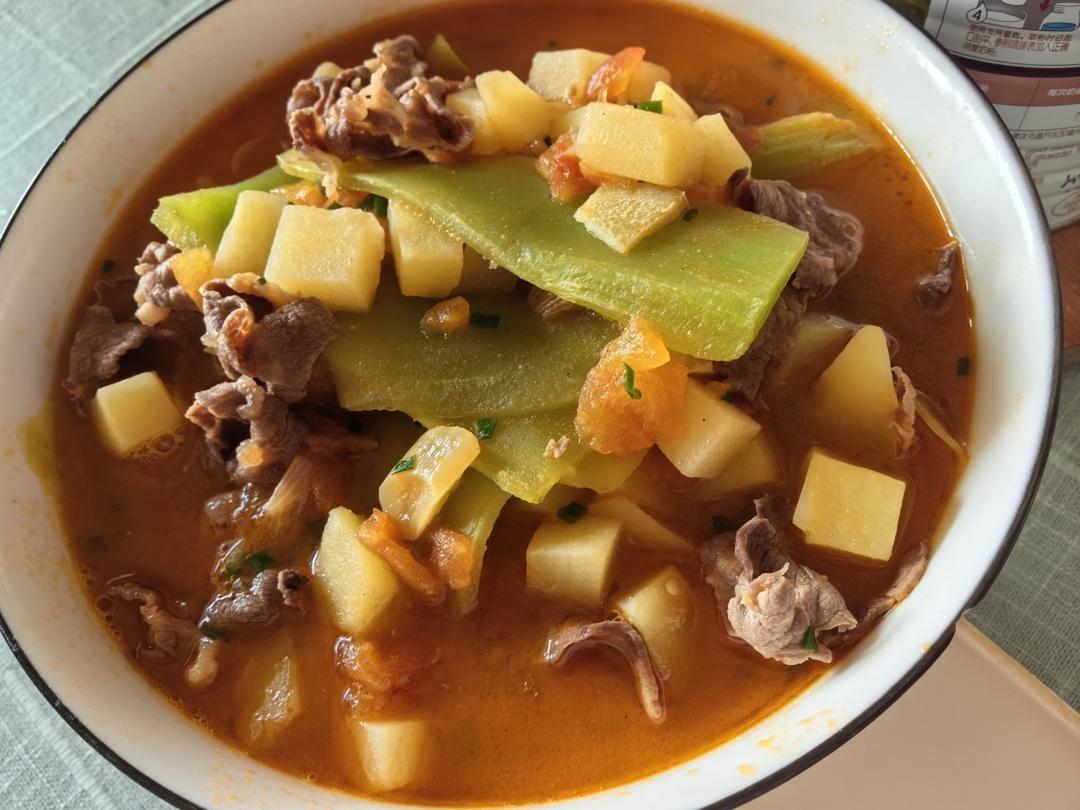 好喝到舔碗底的👉番茄土豆肥牛汤