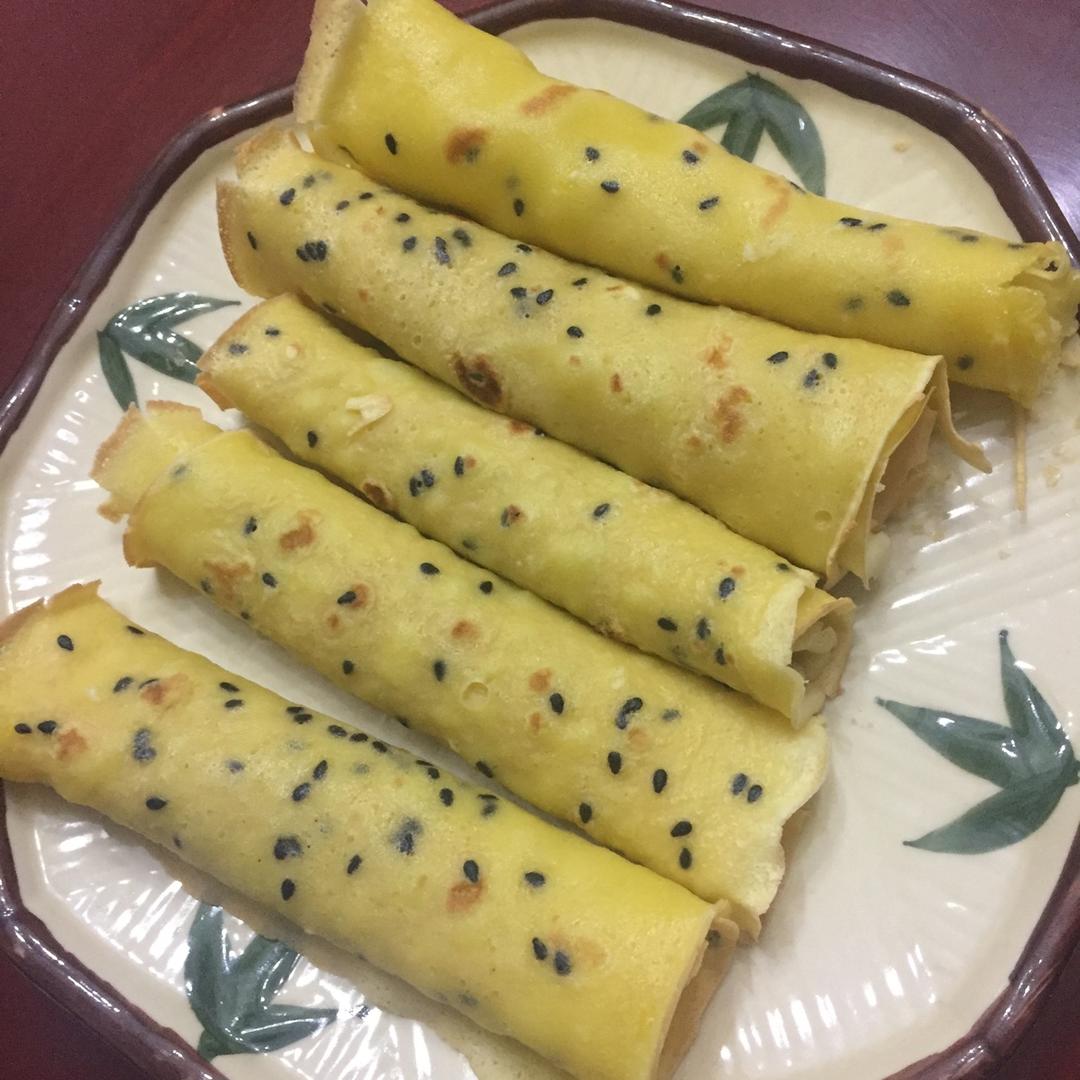 黑芝麻鸡蛋卷，这样做就能酥的不要不要的。