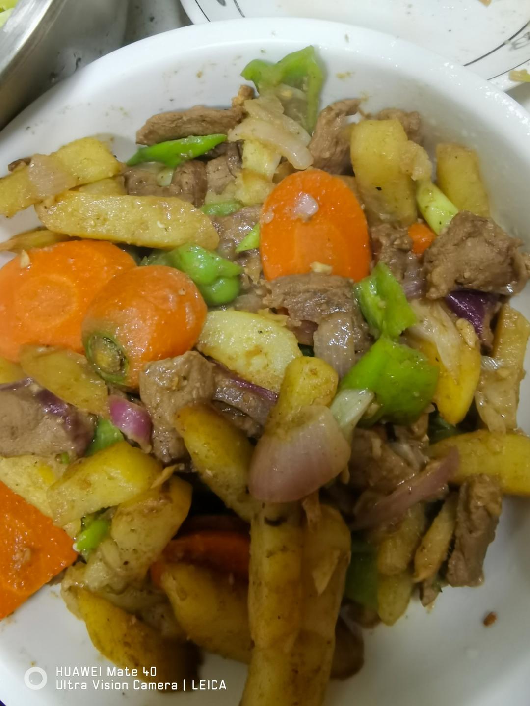 孜然土豆炒牛肉