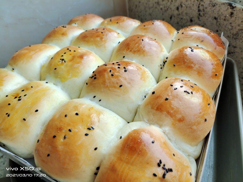 🥛超简单快手，柔软拉丝，一次发酵，牛奶小餐包