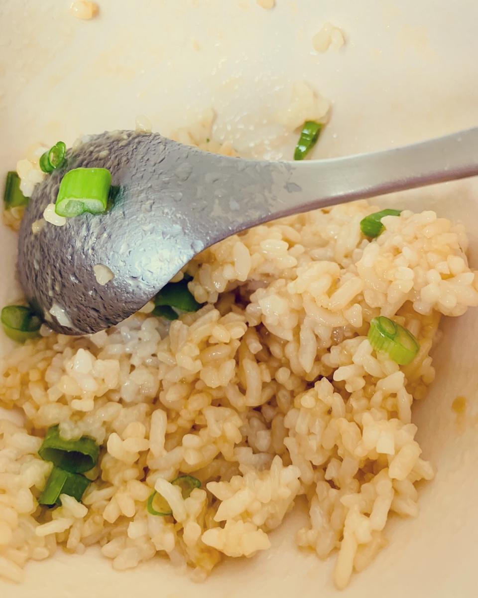 阿菲要吃好一点做的古早味葱香猪油饭