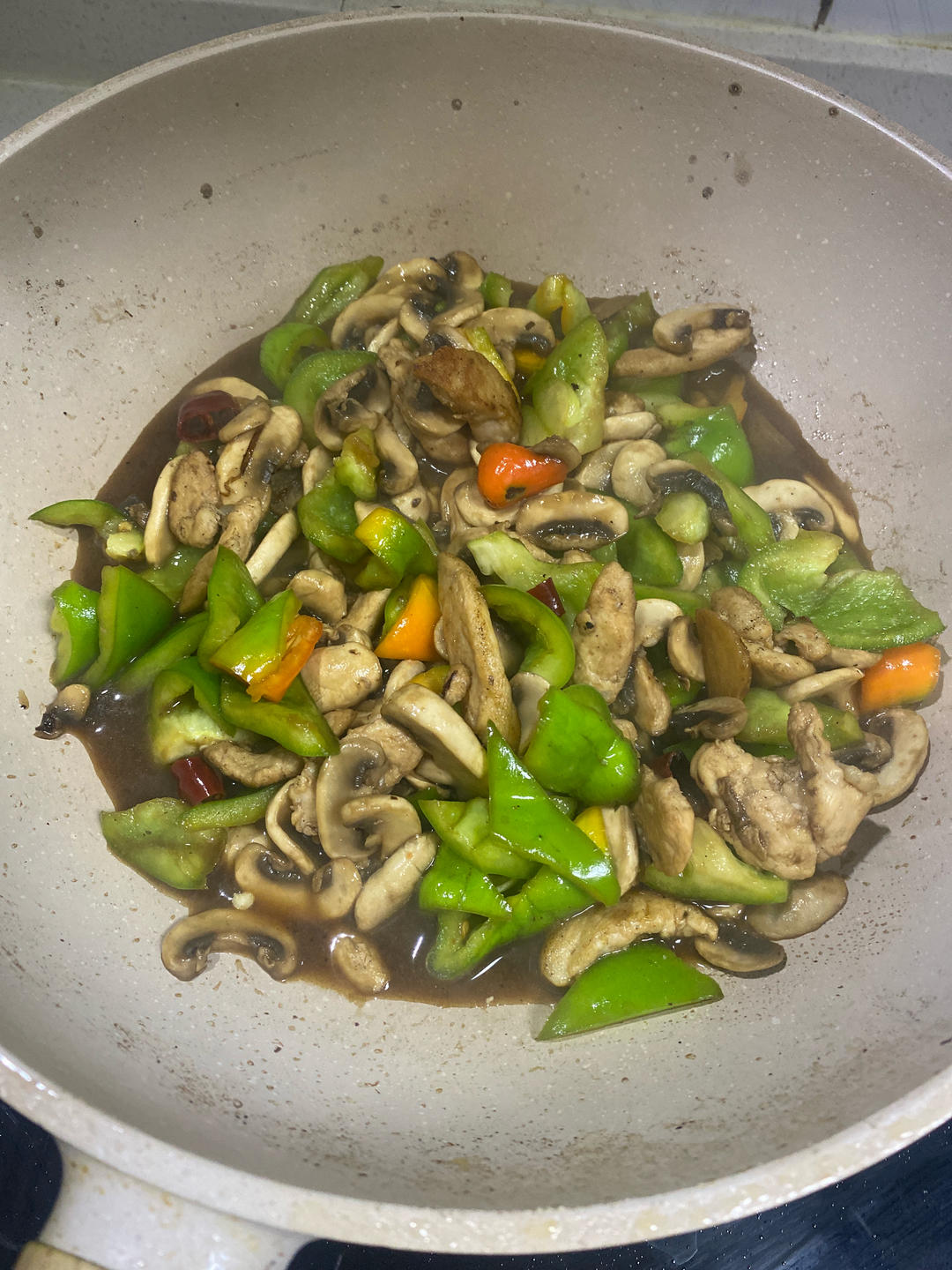 素炒鲜口蘑（白蘑菇），快手家常菜