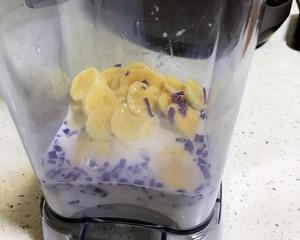 紫甘蓝奶昔的做法 步骤3