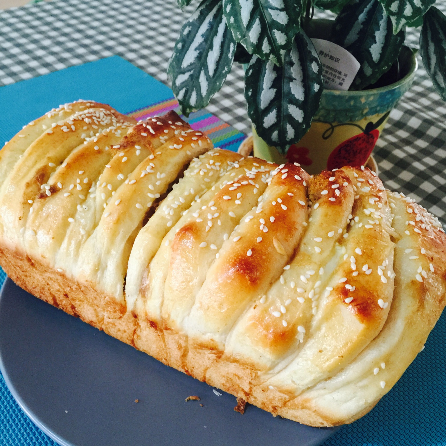 手撕千层肉松面包