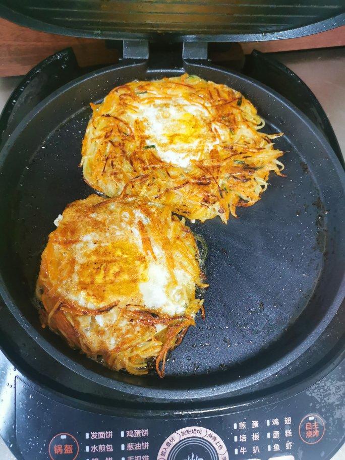 鸟窝土豆丝胡萝卜饼