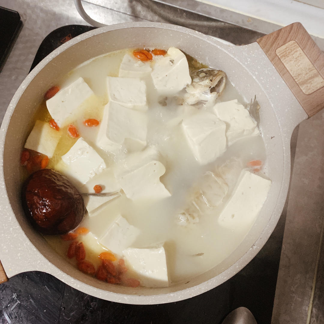 【鲫鱼豆腐汤】