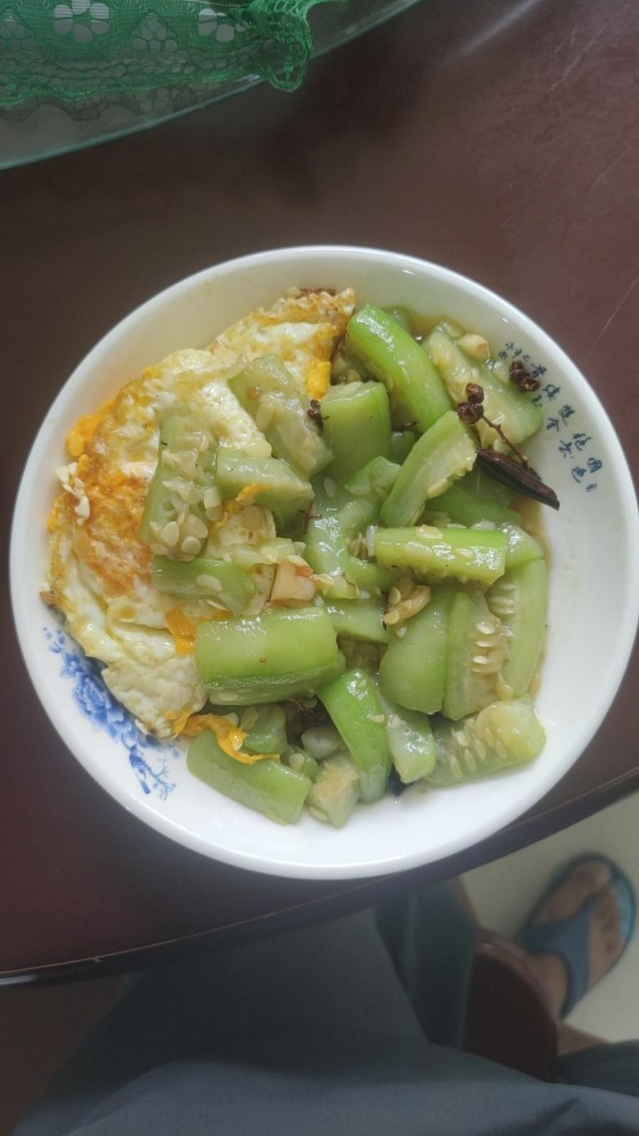 清炒丝瓜（不变黑的方法）
