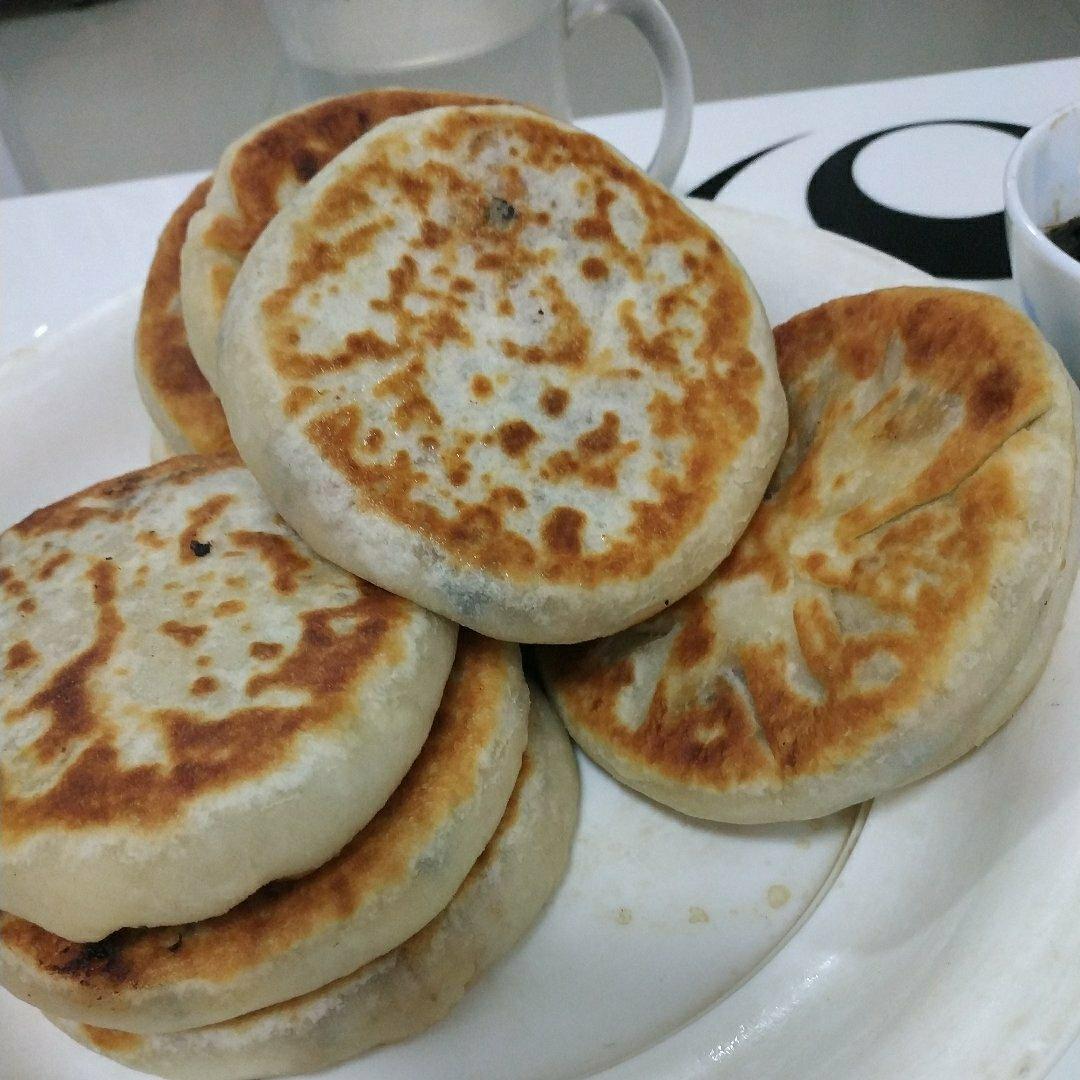 白菜木耳粉丝馅饼