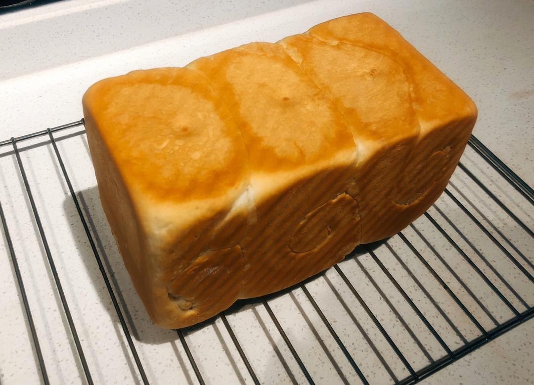 北海道吐司（70%中种法淡奶油吐司）